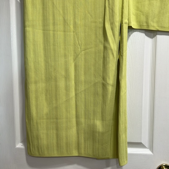 House of Harlow Lime Sherbert Skirt Two-piece set - Picture 3 of 4